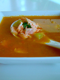 Una foto de Sopa de salmón