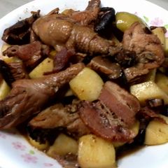 A picture of Apple And Chicken In BBQ Sauce.
