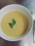 Crema de camarón y pescado