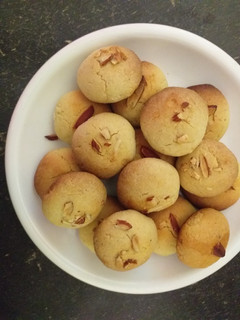 नानखताई (Nankhatai recipe in Hindi) रेसिपी मुख्य फोटो