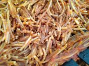 Una foto de fideo seco sin tomate