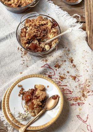 Foto principal de Crumble de manzana y pasas