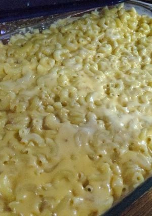 A picture of Mac N Cheese.