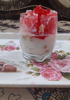 स्ट्रॉबेरी पिंक पुडिंग (strawberry puding recipe in hindi) रेसिपी मुख्य फोटो