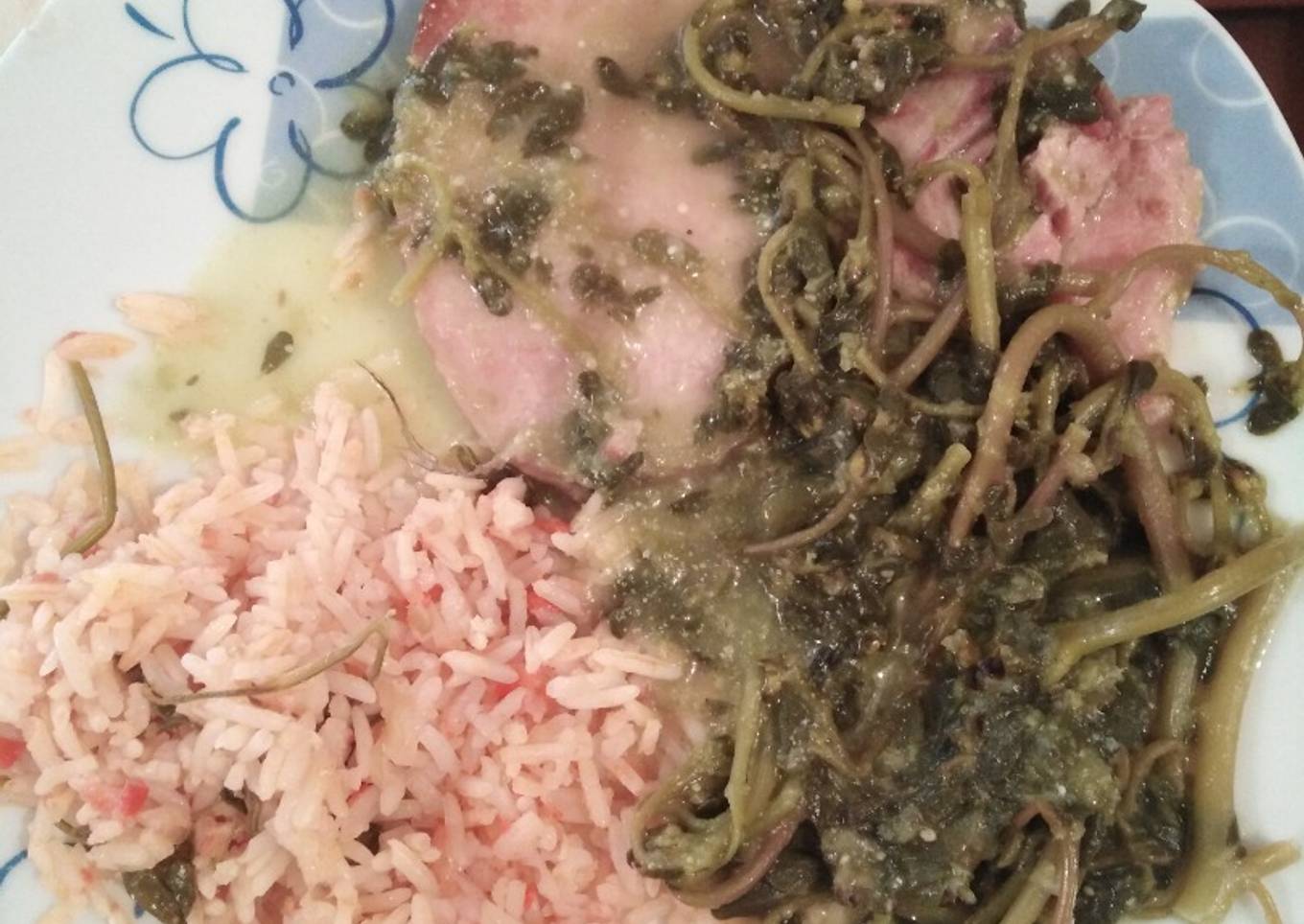 Chuleta en Chile verde y verdolagas