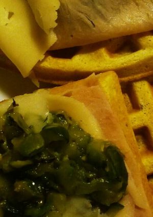 Una foto de Waffles salados