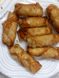 A picture of Chicken egg roll.