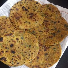 A picture of Methi thepla recipe | methi na thepla recipe.