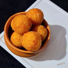 A picture of Coconut & Carrot Laddu.