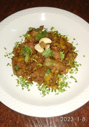ઊંધિયું (Undhiyu Recipe In Gujarati) રેસીપી મુખ્ય ફોટો