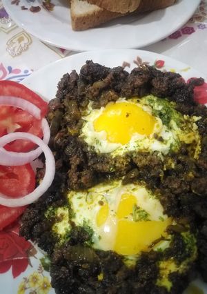 عکسی از دستور نرگسی اسفناج با گوشت چرخ شده یا املت اسفناج وچرخ شده