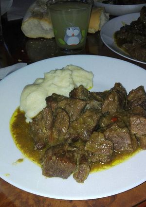 Una foto de Ternera con puré (Goulhas)