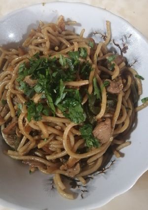 A picture of Chinese-Style Noodles.
