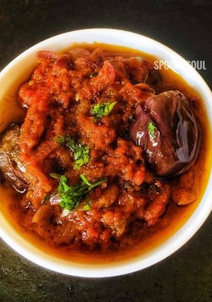 காஷ்மீரி காடே பைங்கால் செய்முறை முக்கிய புகைப்படம்