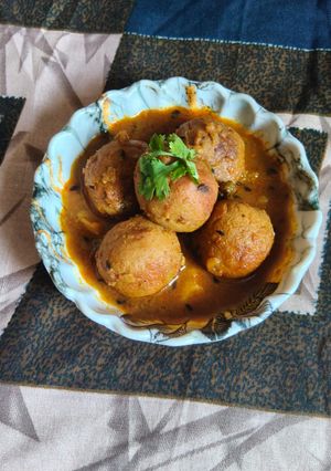 आलू का कोफ्ता करी रेसिपी मुख्य फोटो