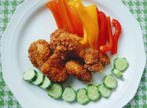 【簡易晚餐】炸鷄柳佐彩蔬(15分鐘快速餐) 的食譜成品照片