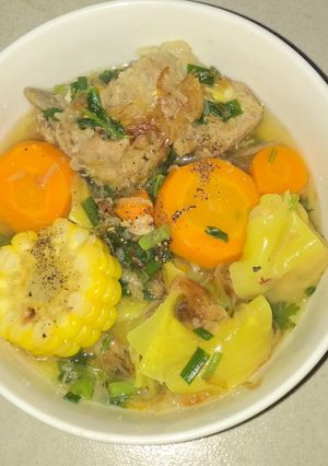Hình của món Hoành thánh nước.