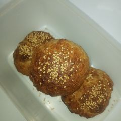 A picture of Brown Buns.