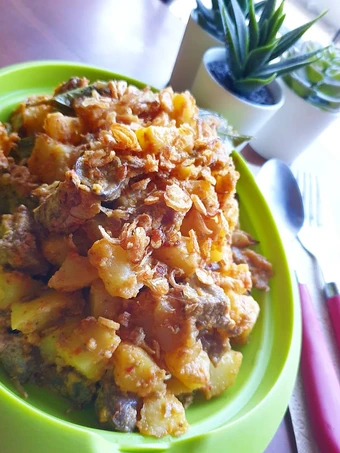 Langkah Gampang Membikin Resep Sambal Goreng Kentang Ati Rempela Ayam yang Lezat Anti Ribet, Mantap Sekali