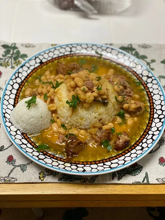 Simple Way Prepare Recipe Beans and Rice w/ Smoked Turkey Wings that is  Makes Drooling, Addictive}