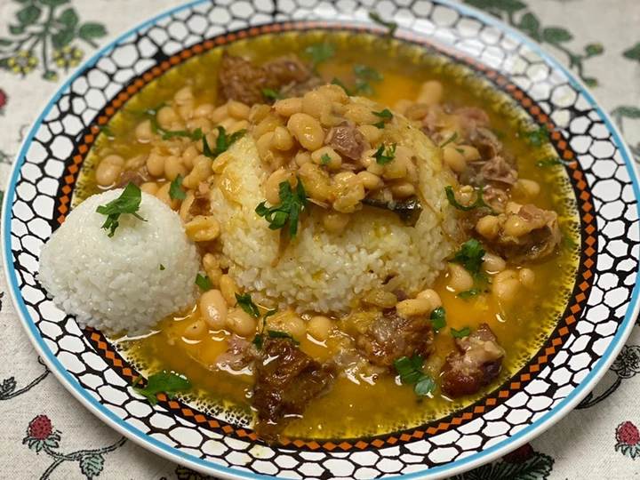 Simple Way Prepare Recipe Beans and Rice w/ Smoked Turkey Wings that is  Makes Drooling, Addictive}