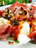 "Caprese" Mar y Montaña con tomates, olivada y jamón🔥🔥🔥