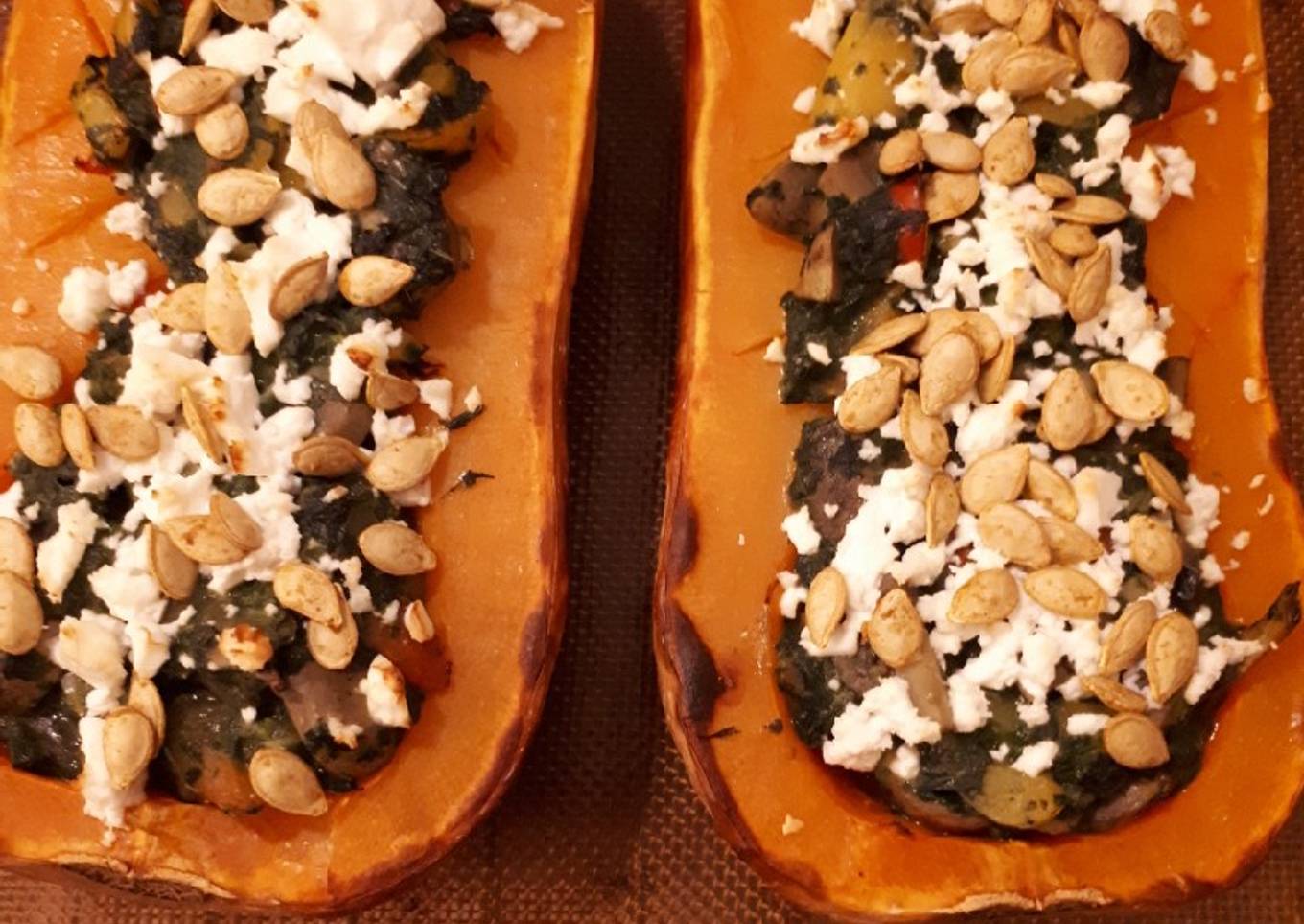 Butternut farcie épinard/champignons/poivrons et féta