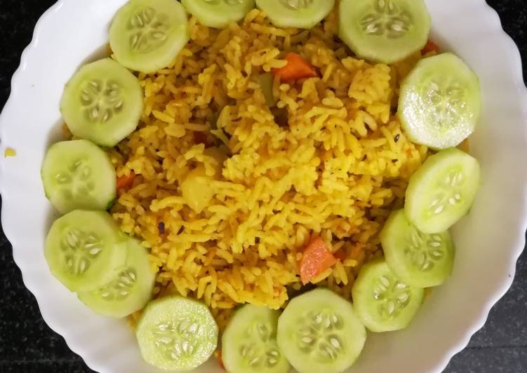Step-by-Step Guide to Prepare Favorite Veg pulav (aloo bhat)