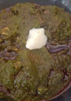 A picture of Sarso ka saag.