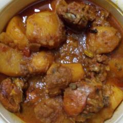 Chicken curry A picture of Chicken curry.