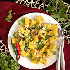 A picture of Khandvi Bites.