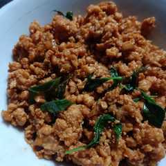 รูปของ Pad Kra Pao aka Thai Chicken Basil