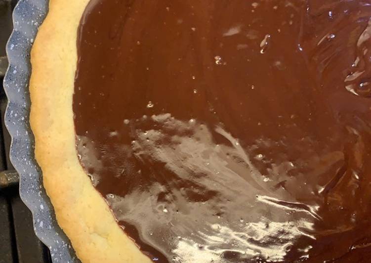 Simple Way to Prepare Favorite Crostata con ganache al cioccolato 🍫