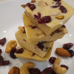 A picture of Cranberries and dry fruits fudge.