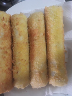 Una foto de Hand rolls o sushi