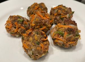 Una foto de 🧆ALBÓNDIGAS DE RES Y ZANAHORIA ESTILO MEXICANO🥕🥕❤️