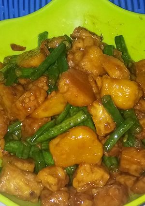 Foto resep Oseng bakso, tempe, kacang panjang