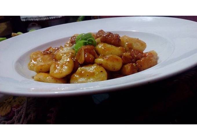 Resep Gnocchi Chicken Tomato Sauce oleh Tanty Sulistiani - Cookpad