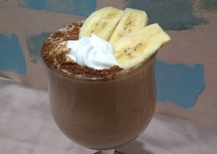 Steps to Prepare Favorite Banana pudding shake😋