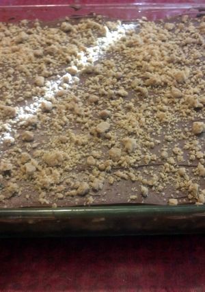 A picture of Major's chocolate peanut butter cake.