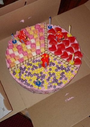 Erdei gyümölcskrémes torta recept fotója
