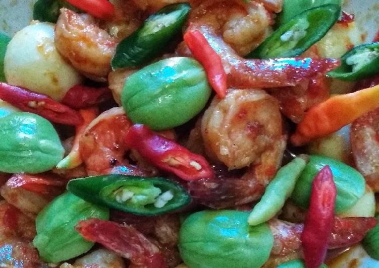 Bagaimana Menyiapkan Balado udang pete puyuh, Enak