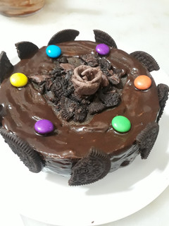 A picture of Oreo chocolate cake.