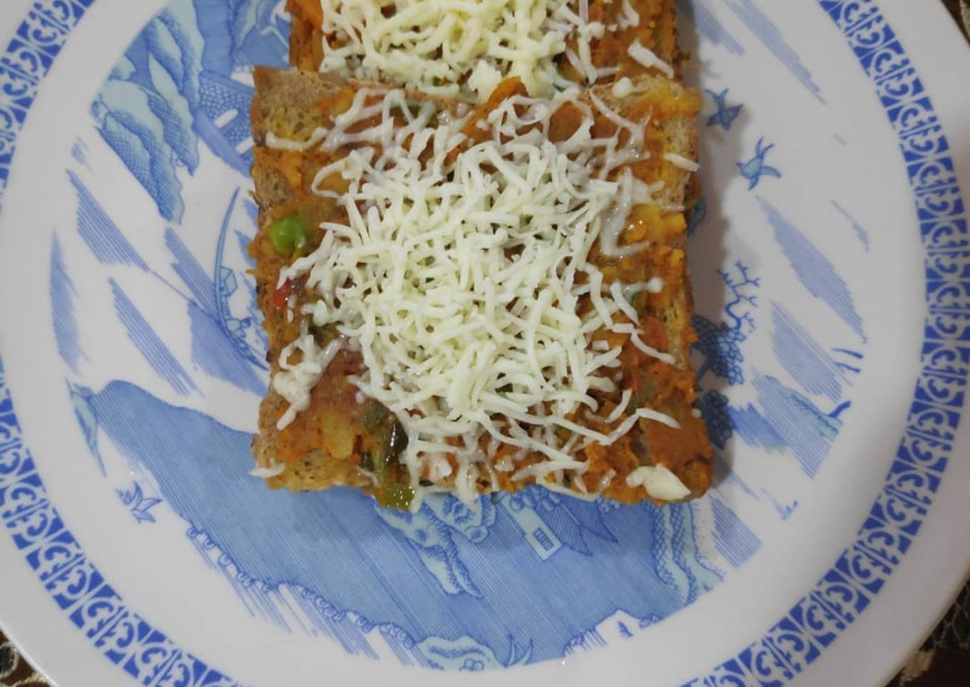 Pau bhaji toast with cheese bread
