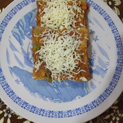 A picture of Bread cheesy pav bhaji toast.