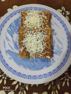 A picture of Bread cheesy pav bhaji toast.