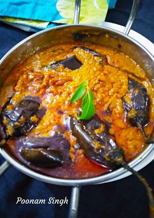 हैदराबादी बैंगन (Hyderabadi baingan recipe in hindi) रेसिपी मुख्य फोटो
