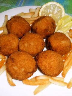 Una foto de Albóndigas caseras rebozadas y fritas