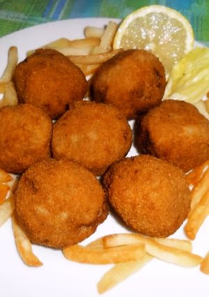 A picture of Homemade Breaded and Fried Meatballs.