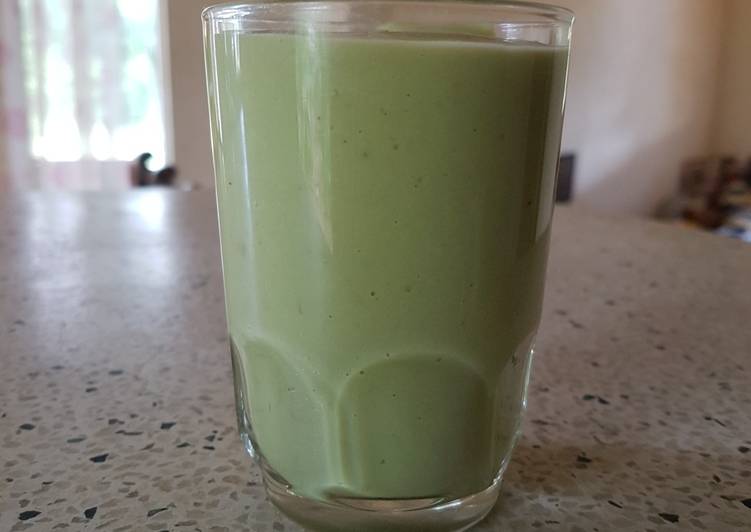 Banana Avacado milkshake